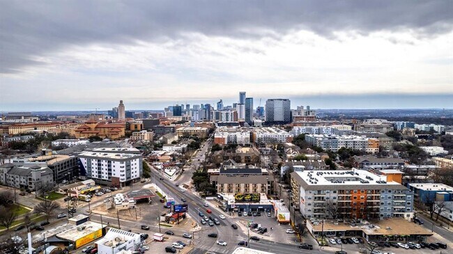 Building Photo - 3000 Guadalupe St