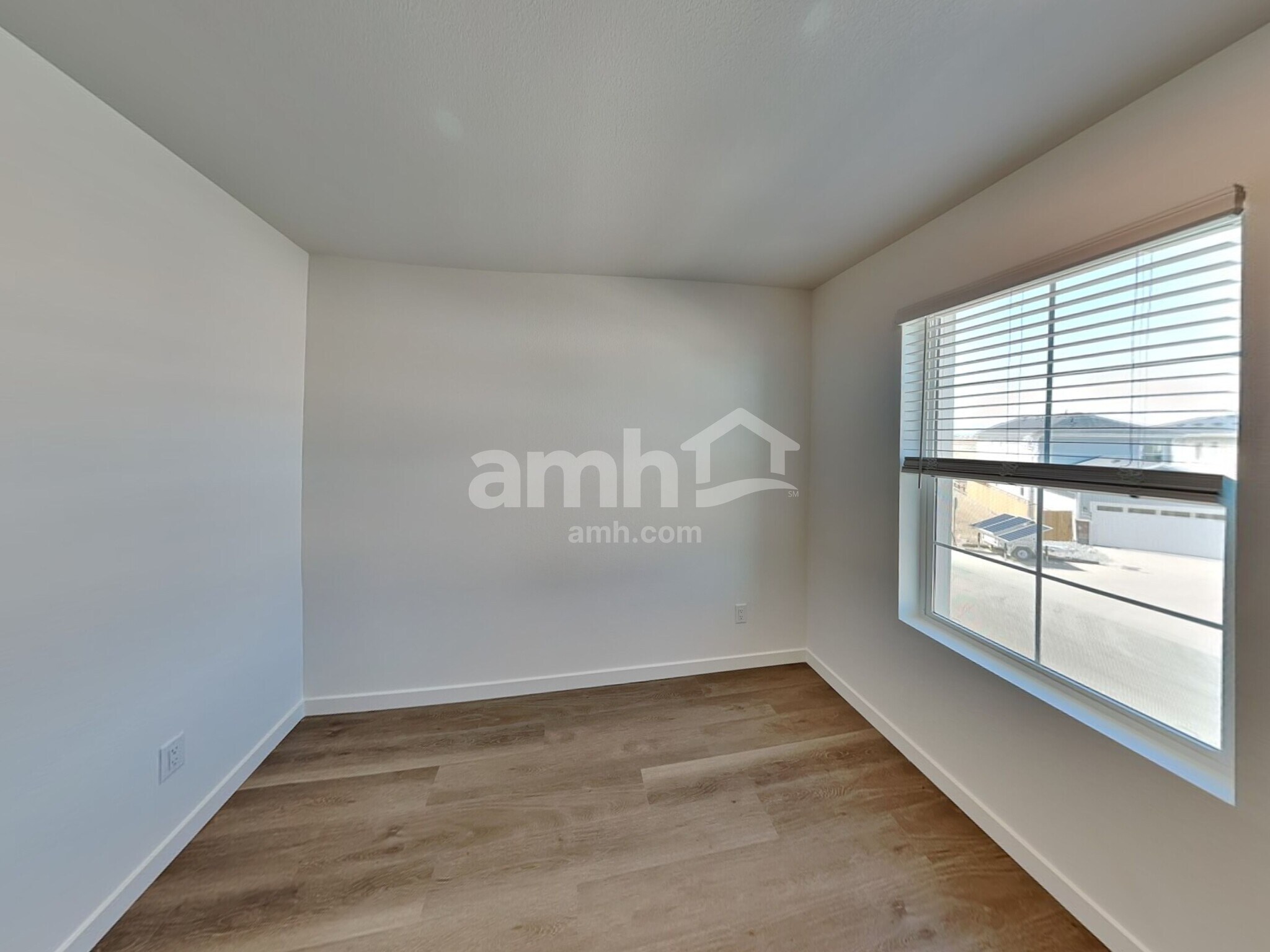 Building Photo - 23542 E 3rd Pl