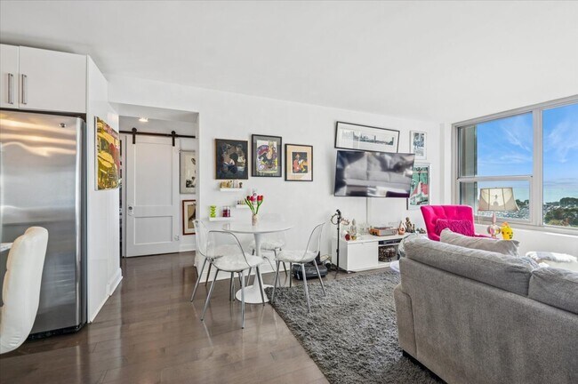 Building Photo - 3600 N Lake Shore Dr