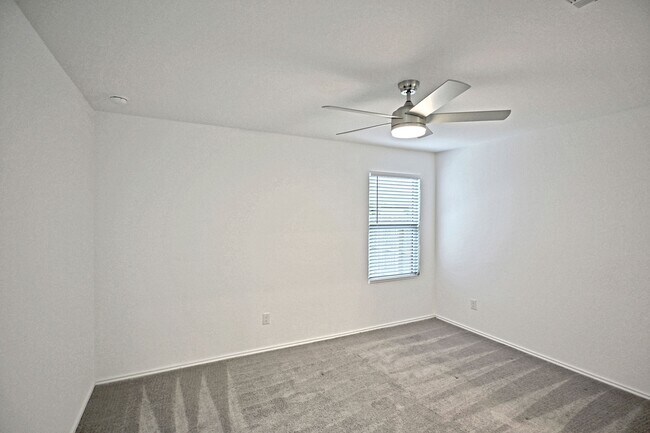 Building Photo - 5925 San Geronimo