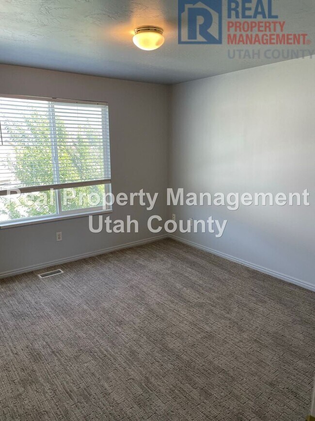 Building Photo - Spanish Fork Home