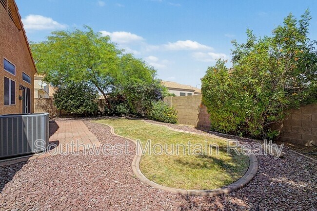 Building Photo - 649 S Banning