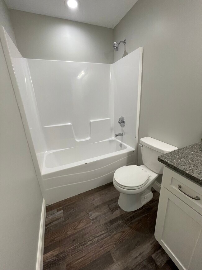 Building Photo - 18448 English Ave