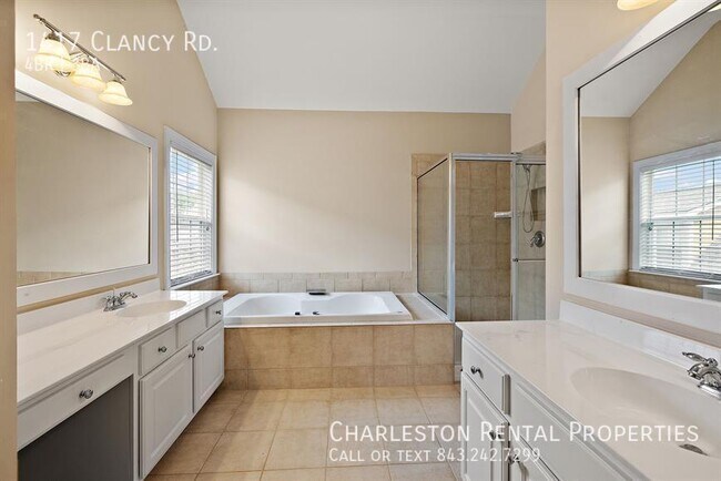 Building Photo - 1417 Clancy Rd