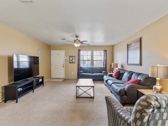 Building Photo - 5143 Roth Forest Ln