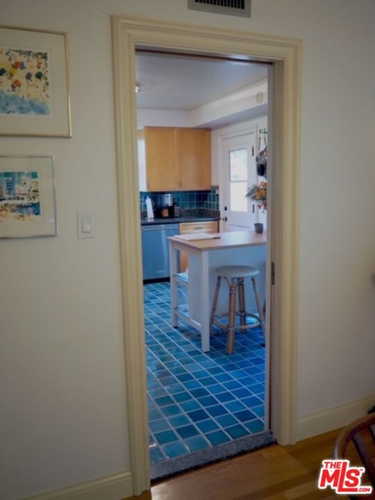 Building Photo - 11720 Laurelcrest Dr