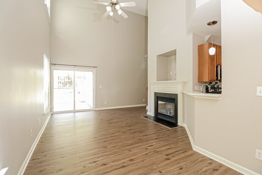 Building Photo - 1715 Crabapple Tree Ln