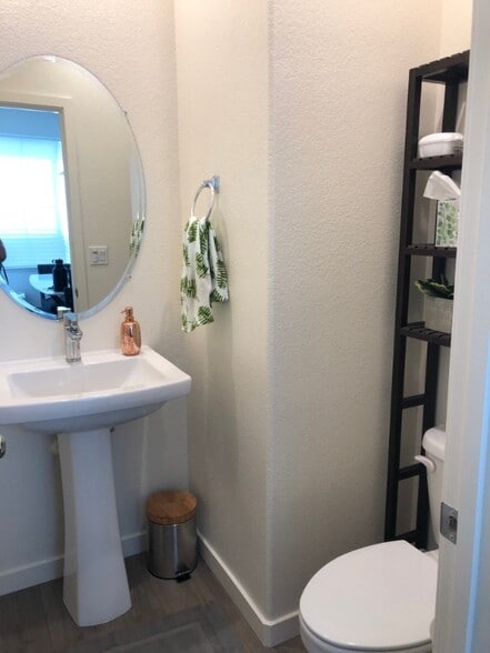 Building Photo - 4443 Silver Cedar Ln