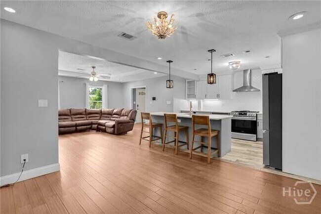 Building Photo - 700 Pepperwood Trail