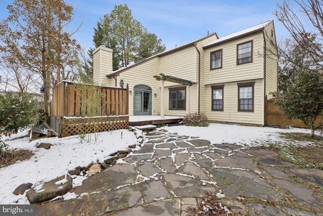 Building Photo - 14422 Coachway Dr