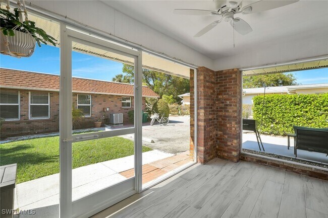 Building Photo - 2710 Arbutus St