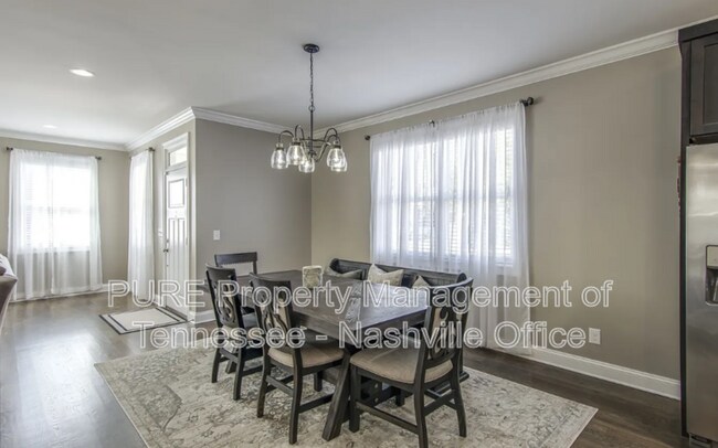 Building Photo - 903 Cheatham Pl