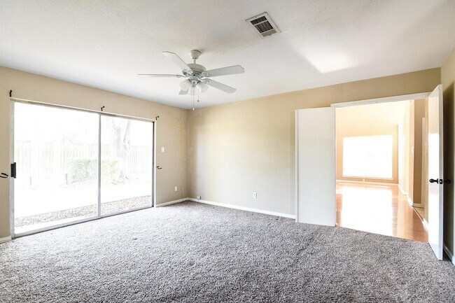 Building Photo - 25538 Chapel Ridge Ln