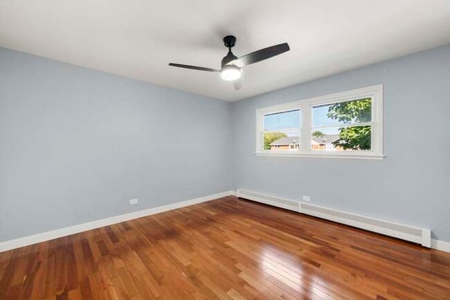 Building Photo - 514 W Miner St