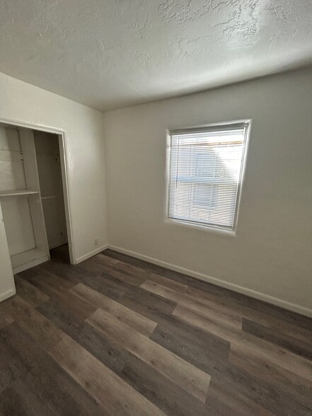 Building Photo - 716 Badgley Dr