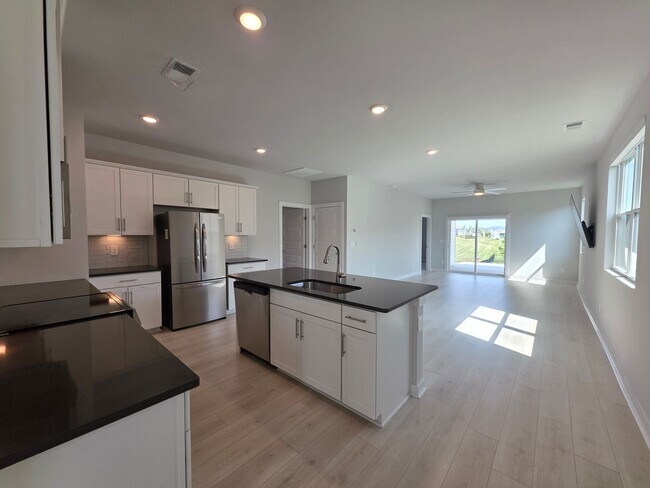 Building Photo - For Lease!! Experience comfortable, low-maintenance living in one of Gallatin’s premier active-ad...