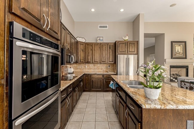 Building Photo - 28072 N 108th Way