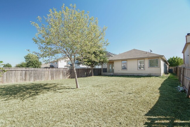 Building Photo - 3bd/2bath home with easy access to 410 and...