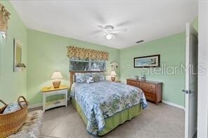 Building Photo - 7860 Holiday Dr