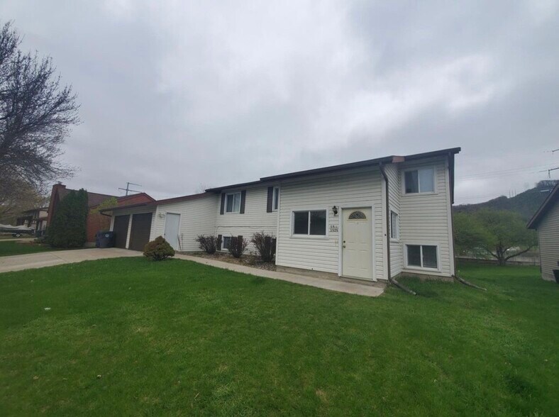 Building Photo - 3511 29th Ct S