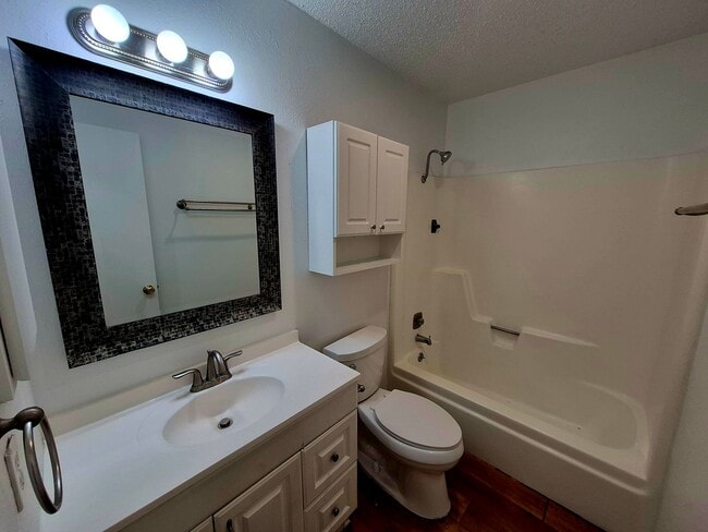 Building Photo - Charming South Austin Home with Huge Backyard & Mature Trees
