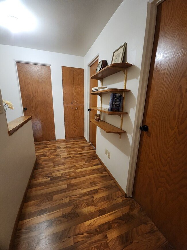 Building Photo - 631-633 E Longview Dr.