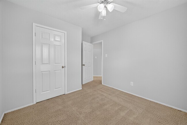 Building Photo - 3123 Sun Terrace Ln