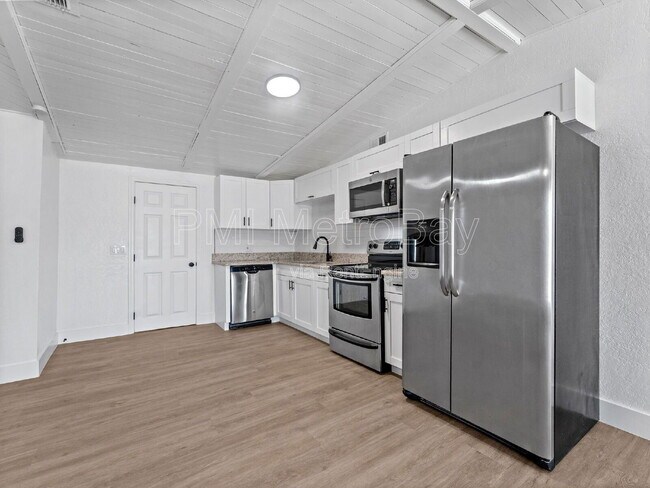 Building Photo - 4613 Irene Loop