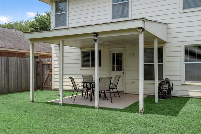 Building Photo - 17919 Rose Hill Park Ln