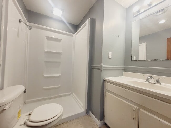 Building Photo - 412 Yund St