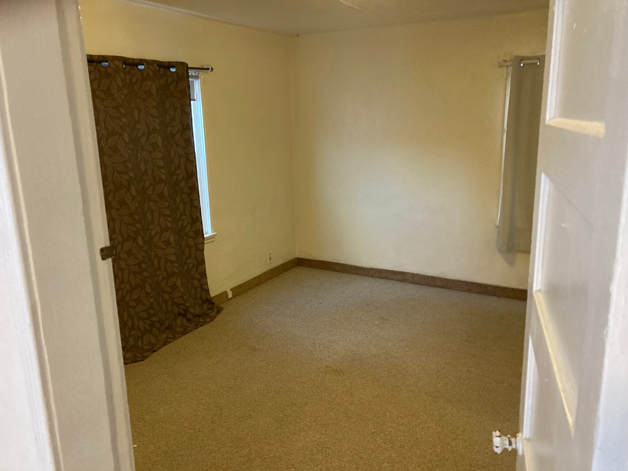 Building Photo - 224 24th St