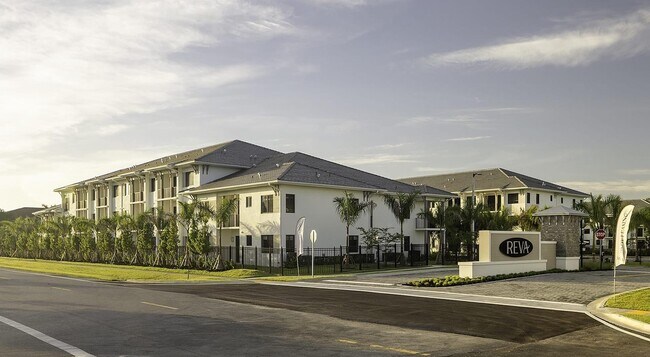 Building Photo - 7301 Lake Bank Lp