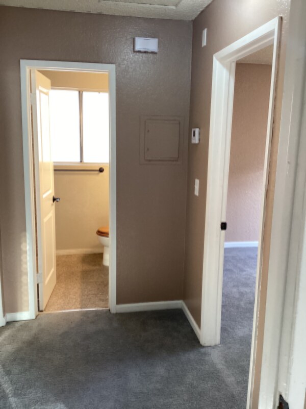 Building Photo - 4465 N Sierra Way