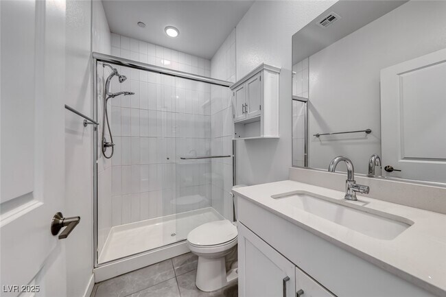 Building Photo - 1038 Delbrook Ave