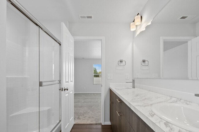 Building Photo - $200.00 Move in Special for September / Oc...