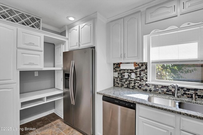 Building Photo - 7405 Ridan Way