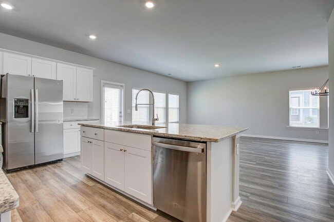 Building Photo - 142 Paddle Boat Wy