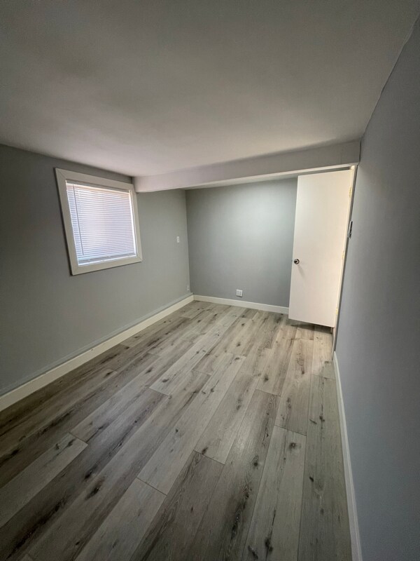 Building Photo - 214 Spruce St