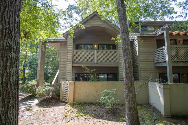 Building Photo - Spacious 2BR 2BA townhome in Village Creek!