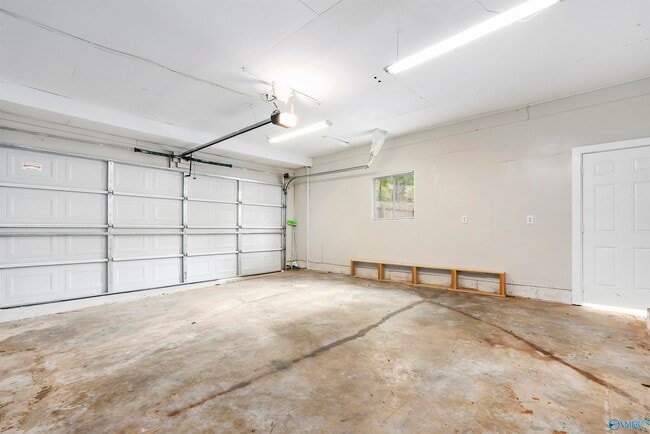 Building Photo - 202 High Rd