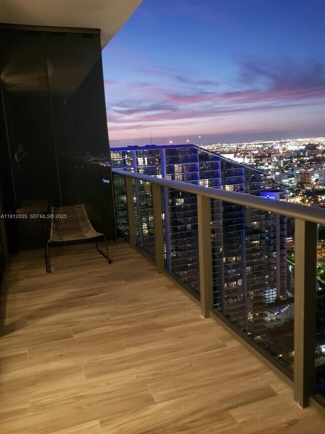 Building Photo - 801 S Miami Ave