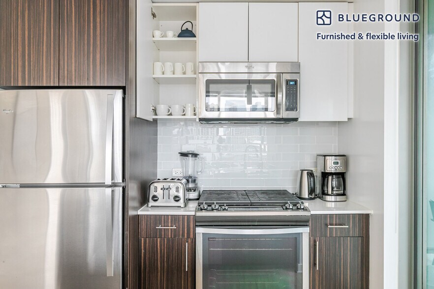 Building Photo - 201 N Garland Ct