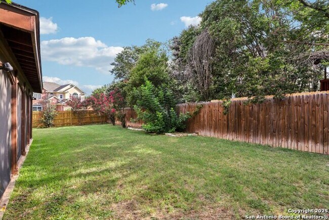 Building Photo - Welcome to your dream home-a stunning 4-bedroom, 2.5-bath residence