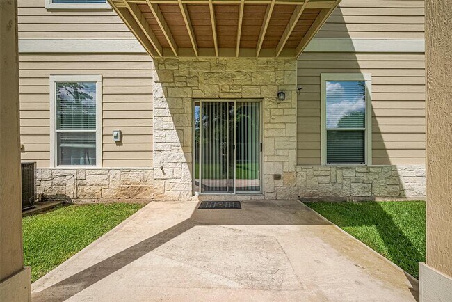 Building Photo - 13600 Breton Ridge St