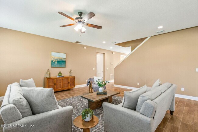 Building Photo - 11470 Glenlaurel Oaks Cir