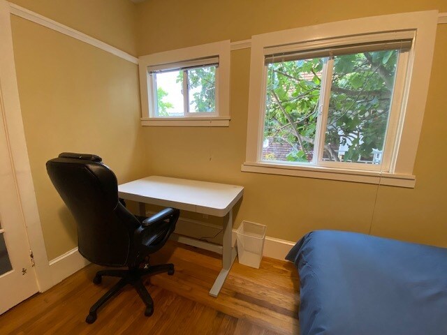 Building Photo - 2615 Regent St