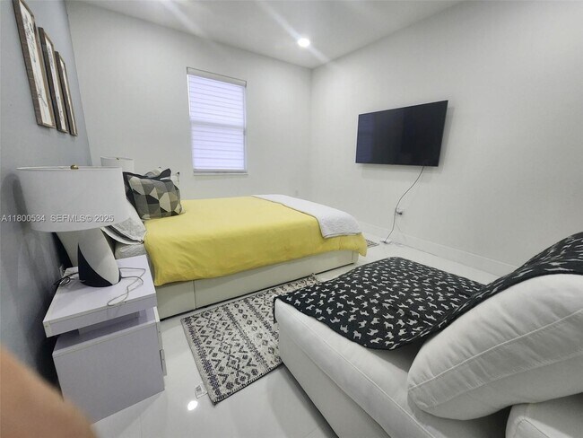 Building Photo - 17000 SW 291st St