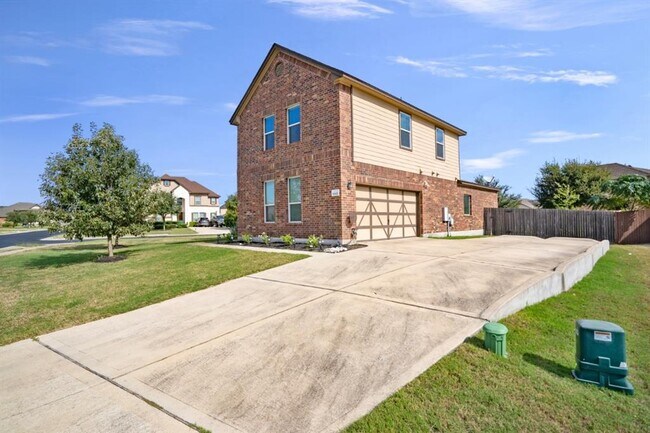 Building Photo - 18601 Pencil Cactus Dr