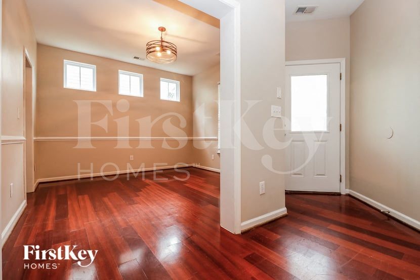 Building Photo - 577 Delafield Dr