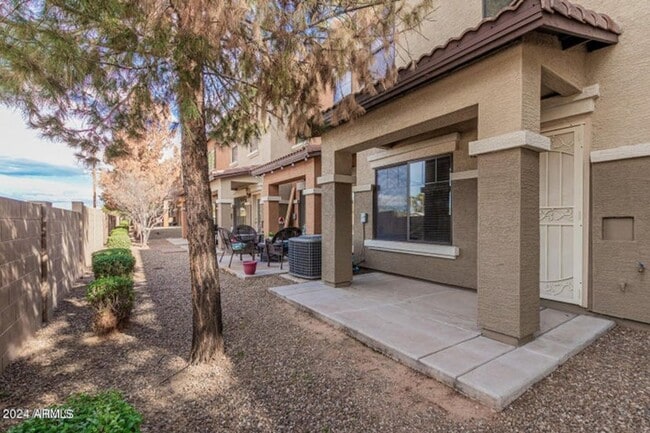 Building Photo - 3 BEDROOM CONDO IN MESA